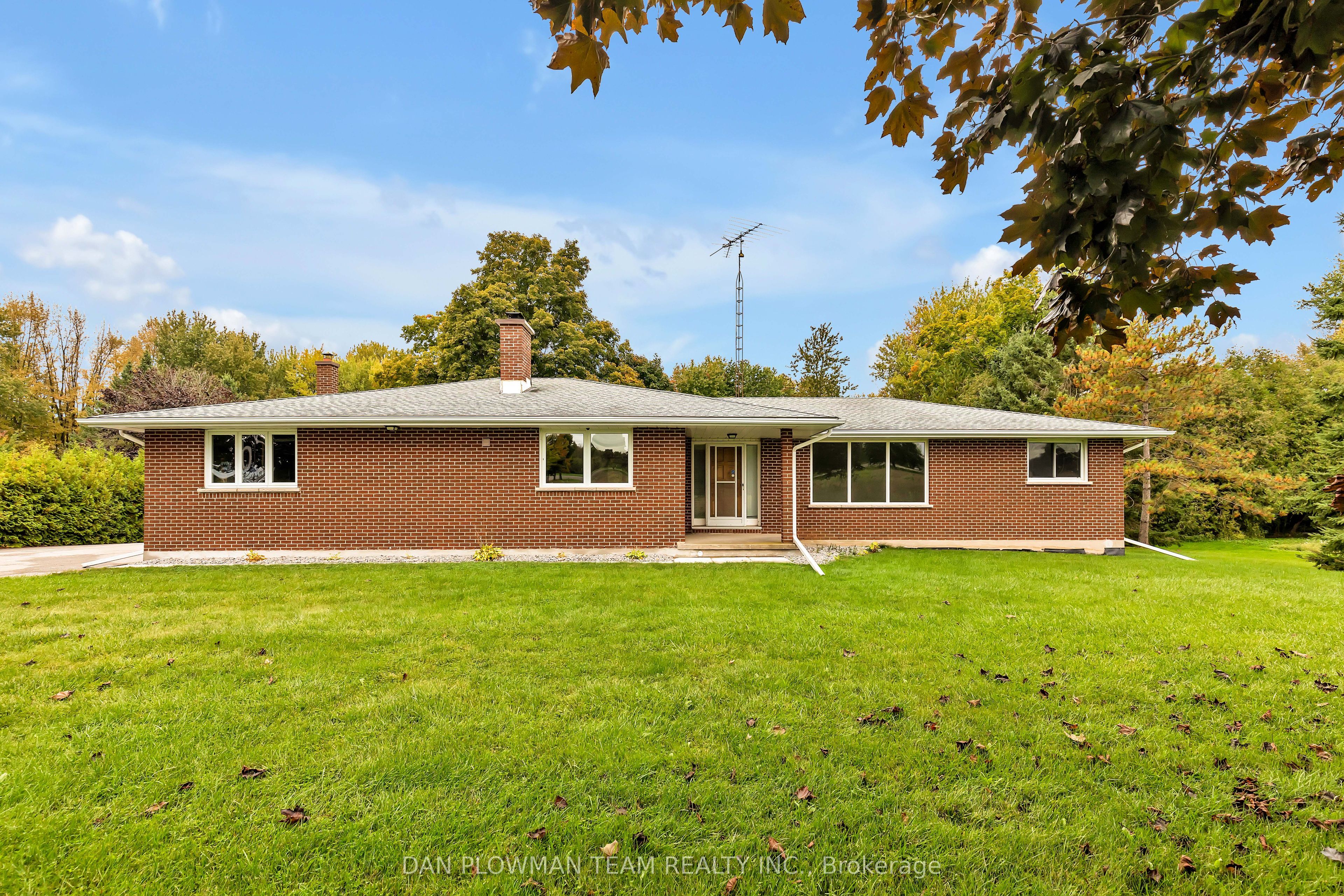 4880 Liberty Street, Clarington, ON L1C 6K1