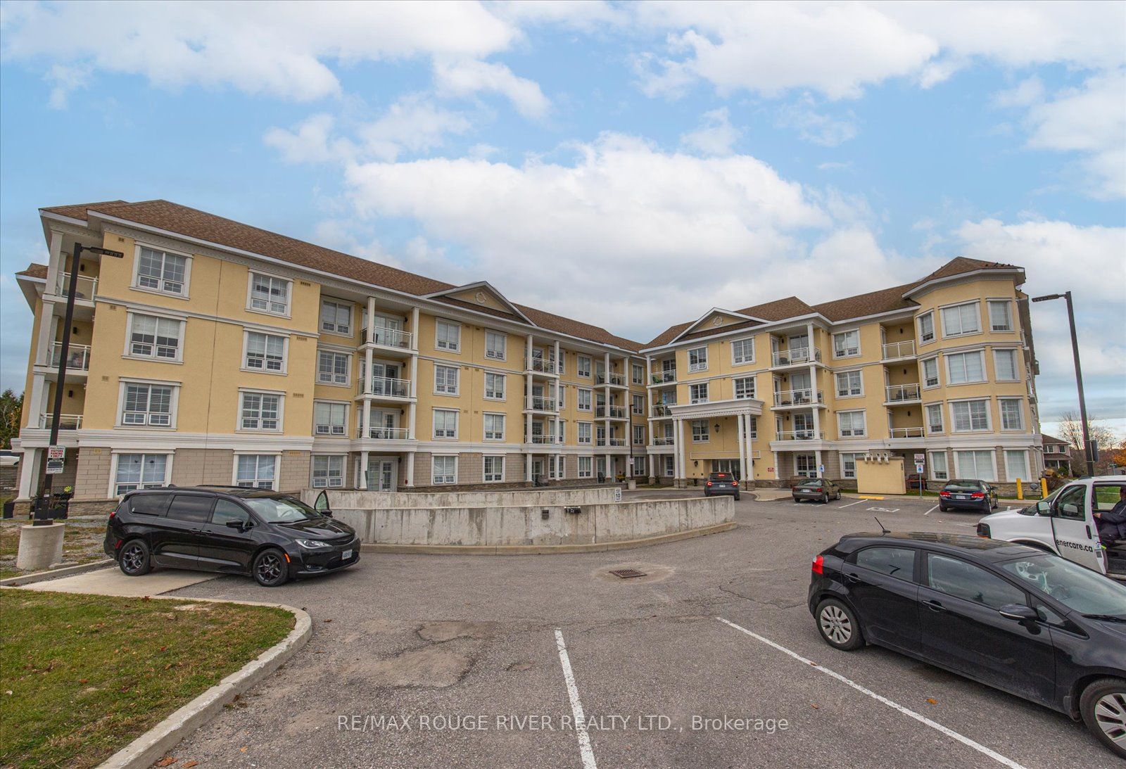 #312 - 21 Brookhouse Drive, Clarington, ON L1B 0V4