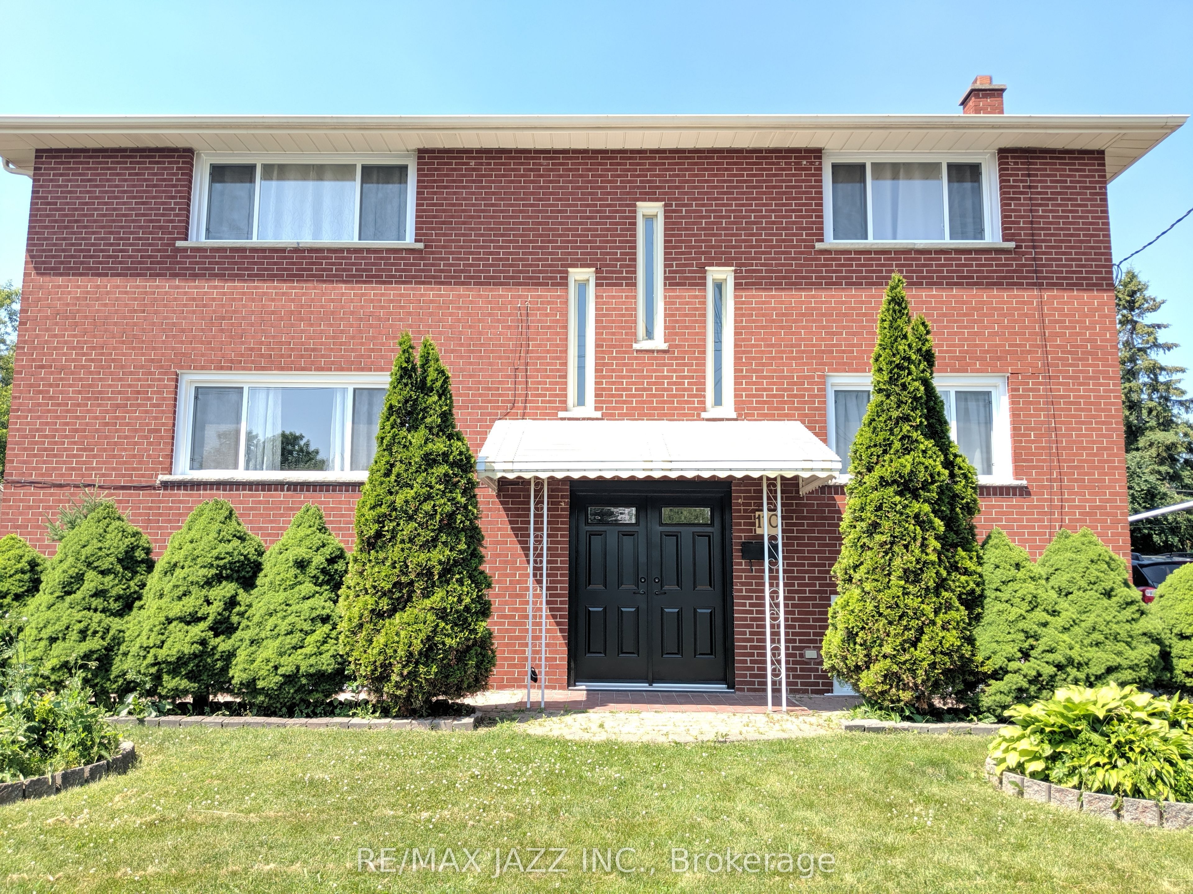 110 Cabot Street, Oshawa, ON L1J 5R7