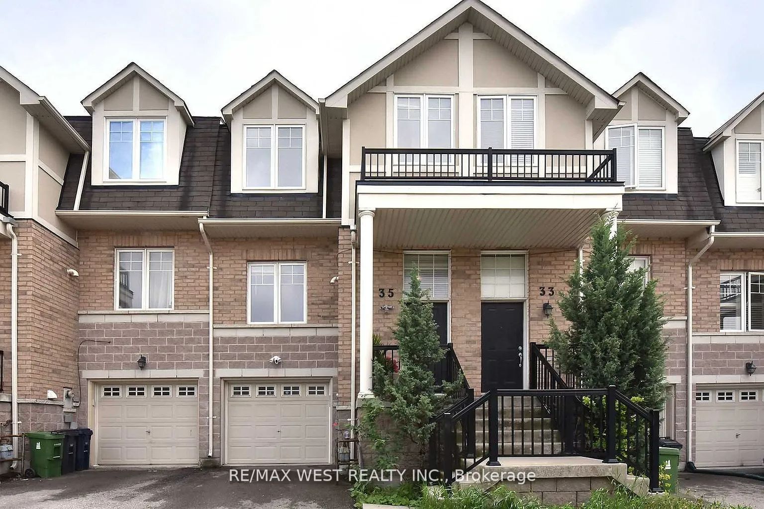 35 Bell Estate Drive, Toronto, ON M1L 0E2