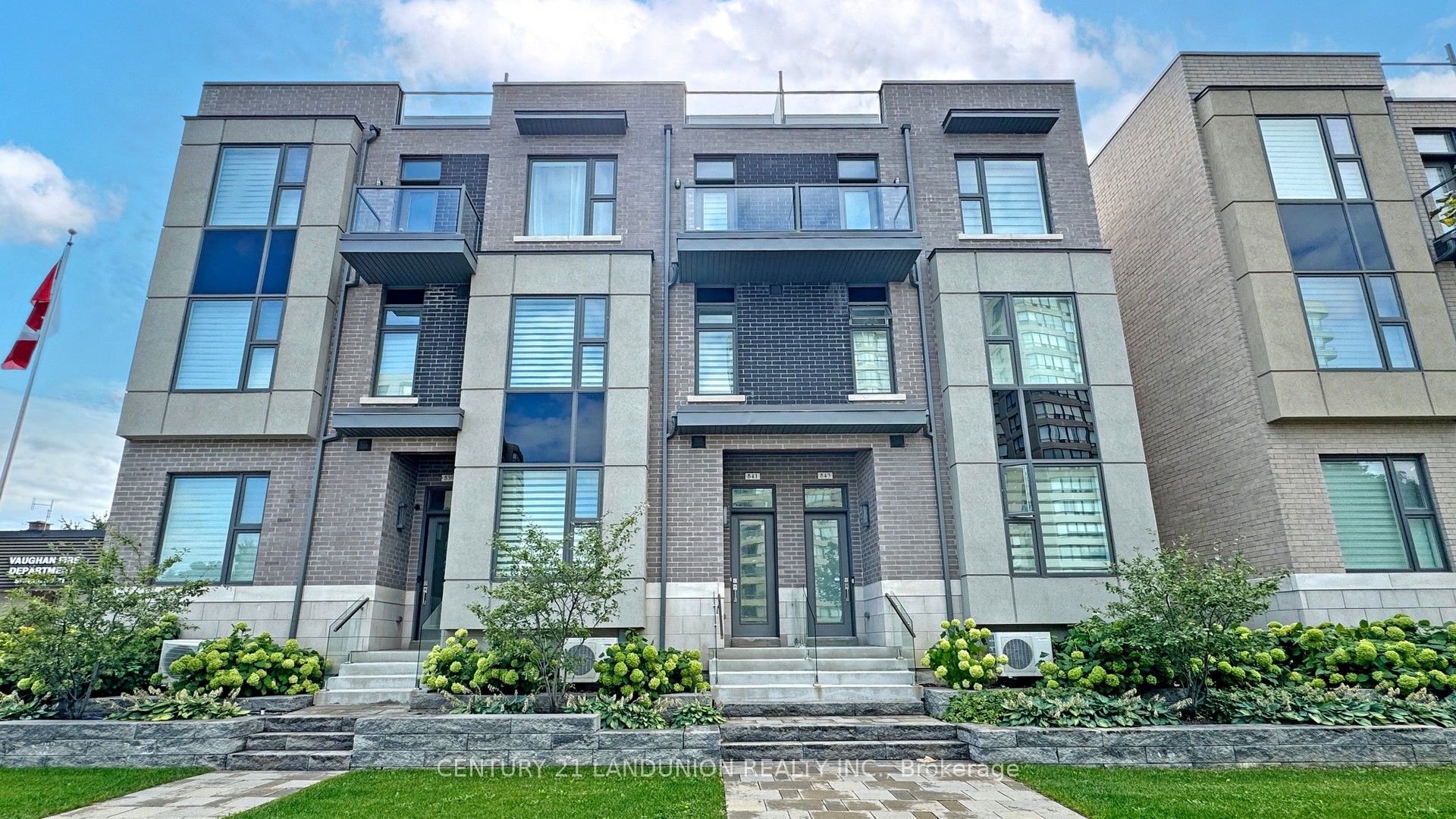 841 Clark Avenue, Vaughan, ON L4J 0K6