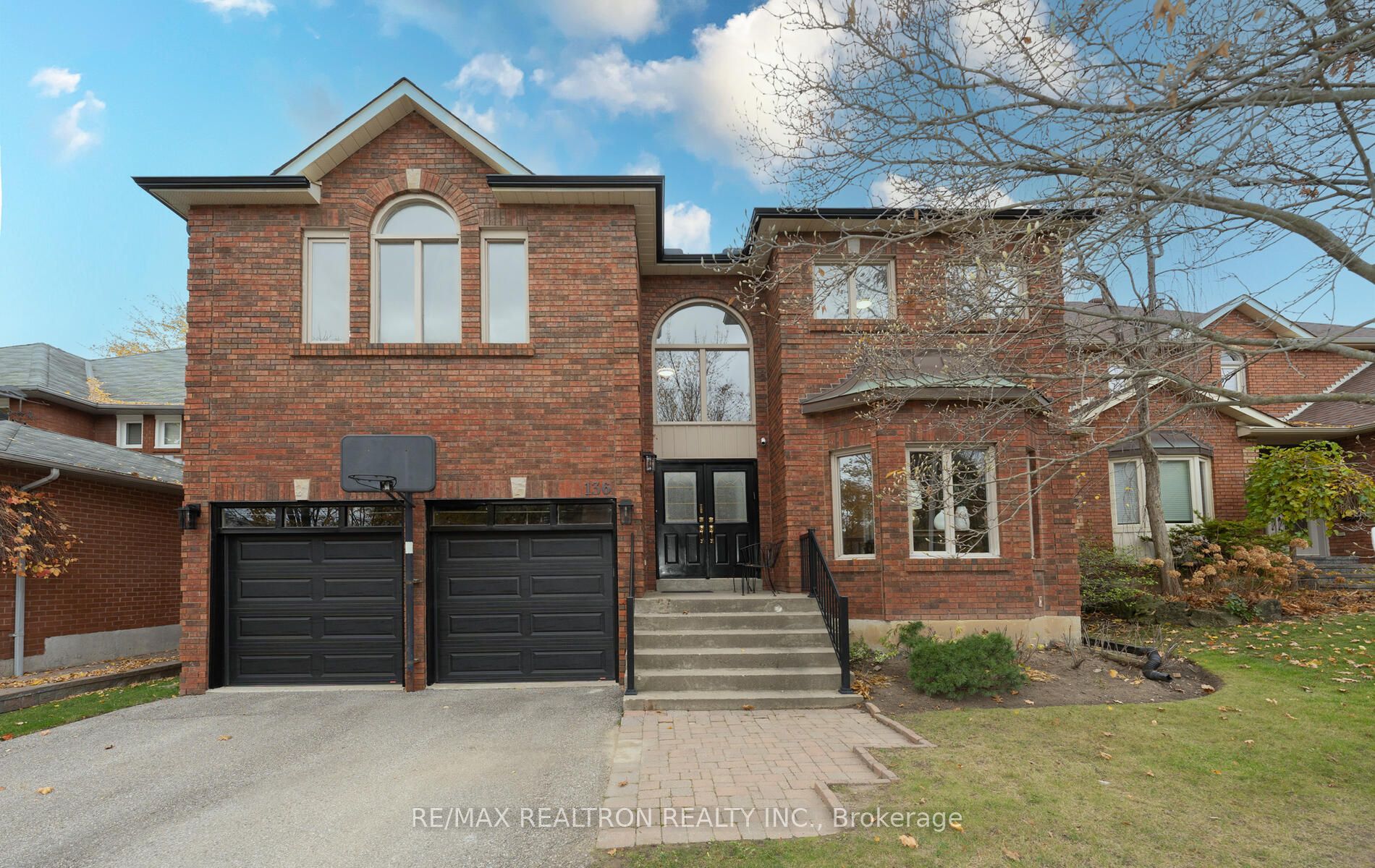 136 Markwood Lane, Vaughan, ON L4J 7K6