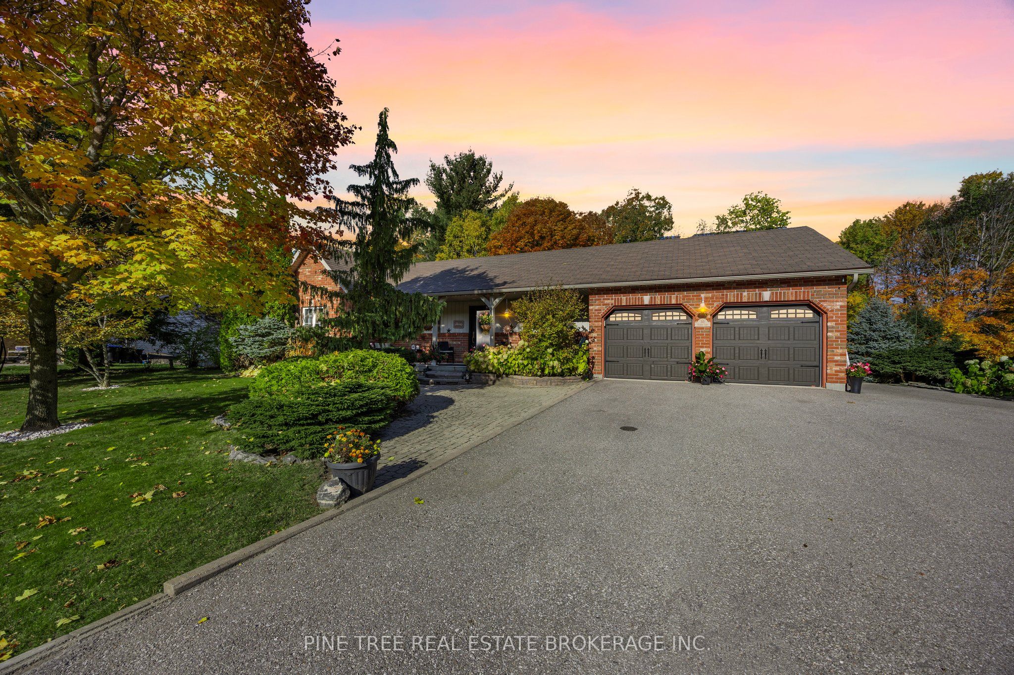 30 Hickory Lane, Oro-Medonte, ON L0K 1E0