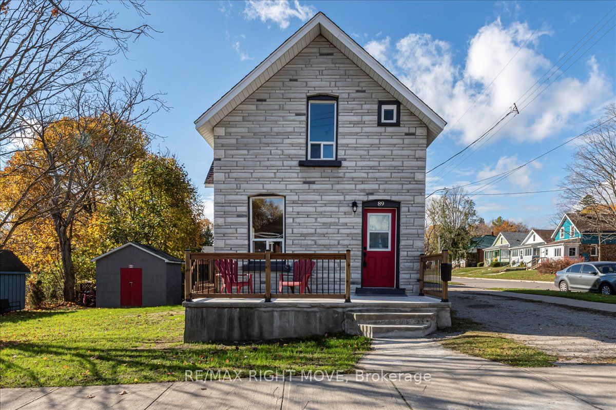 89 Douglas Street, Orillia, ON L3V 5Y7