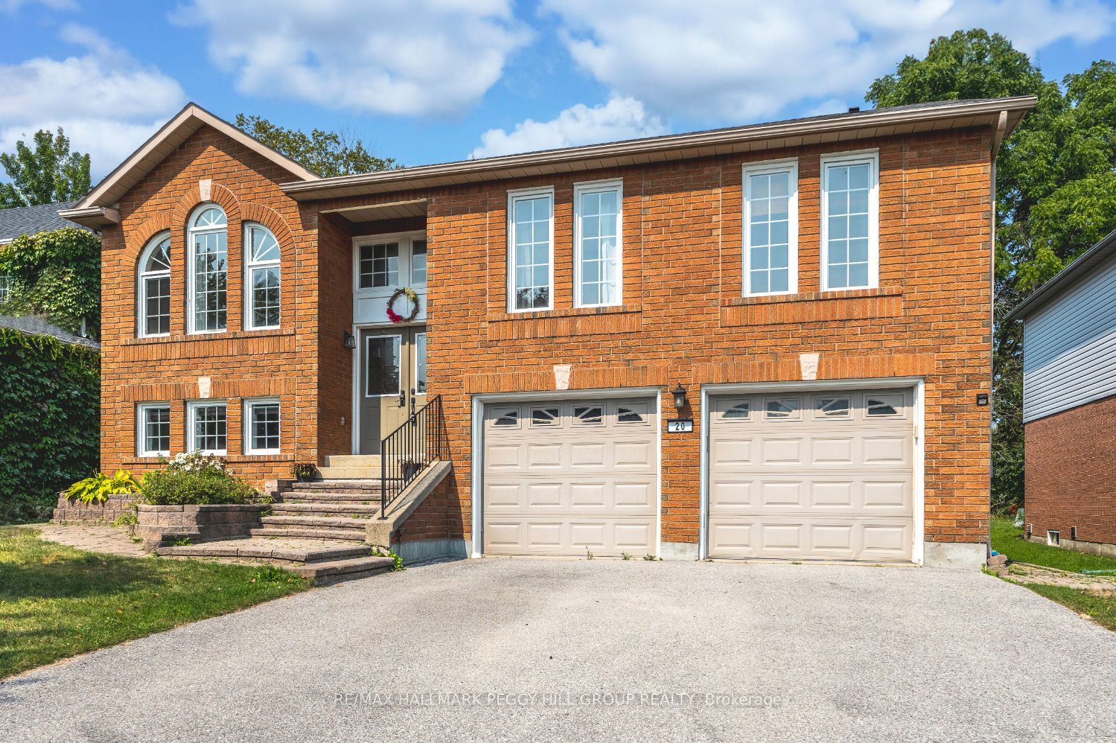 20 Frontier Avenue, Orillia, ON L3V 7S8