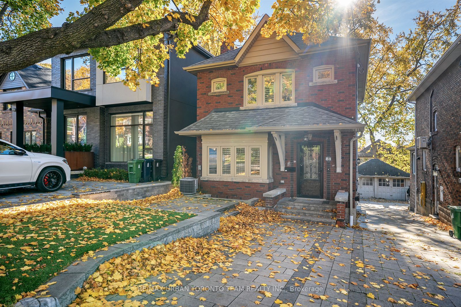 81 Mayfield Avenue, Toronto, ON M6S 1K7